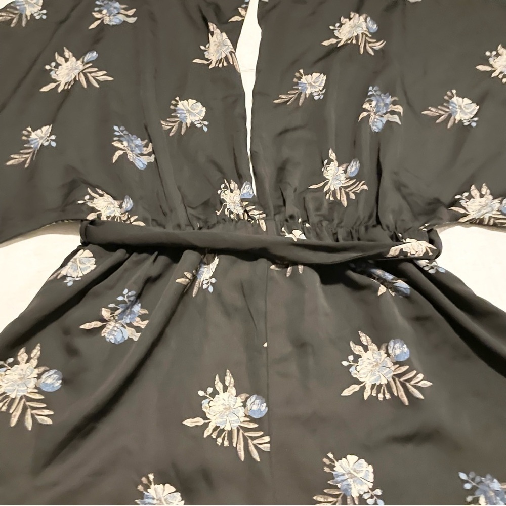 Honey Punch Black Floral Romper Kimono Tie Waist Size Large Juniors - Picture 14 of 16